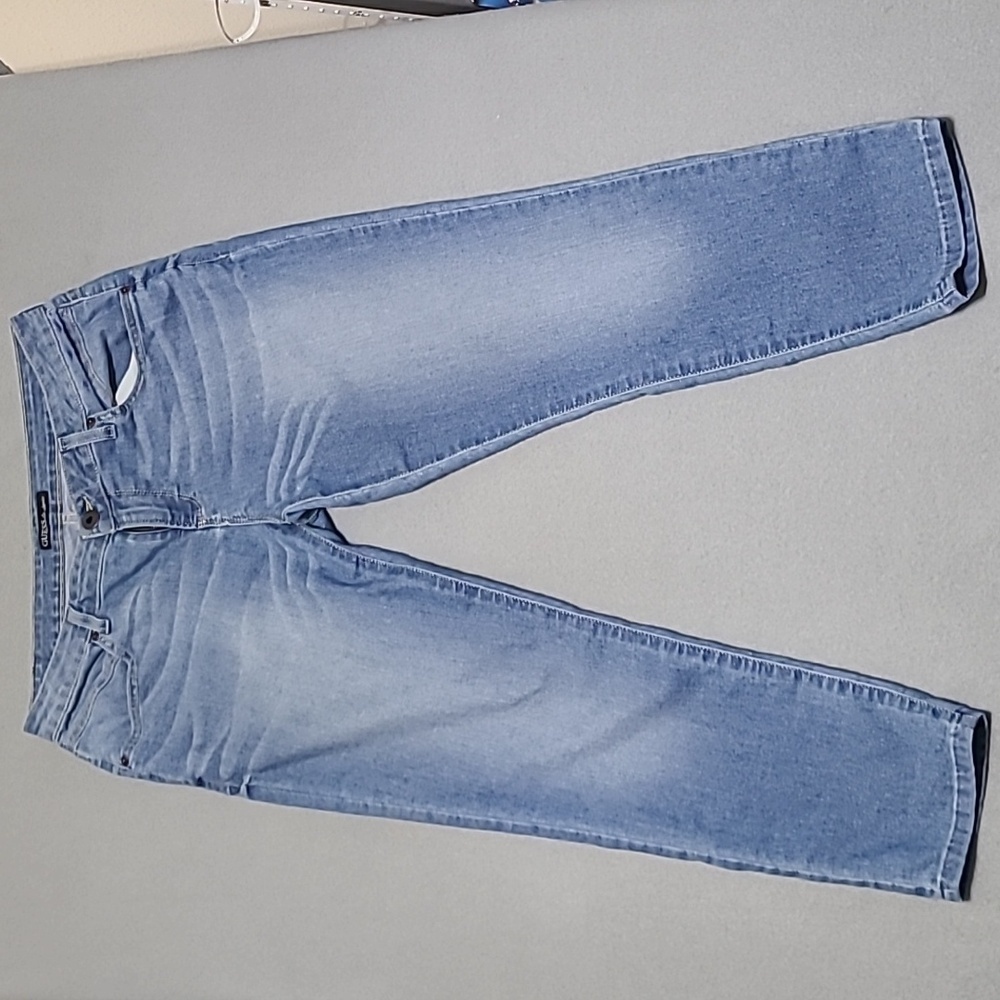 Guess Los Angeles Women's Straight Leg Light Washed Jeans - Size 29x24